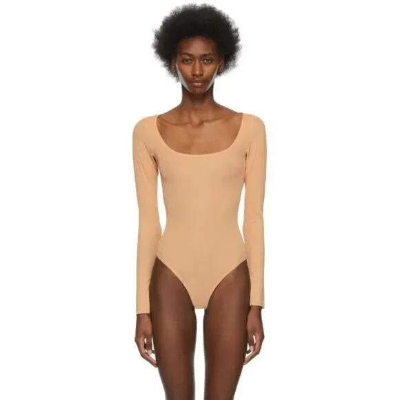 SKIMS TAN JELLY SHEER LONG SLEEVE BODYSUIT/ CLAY - Picture 4 of 6